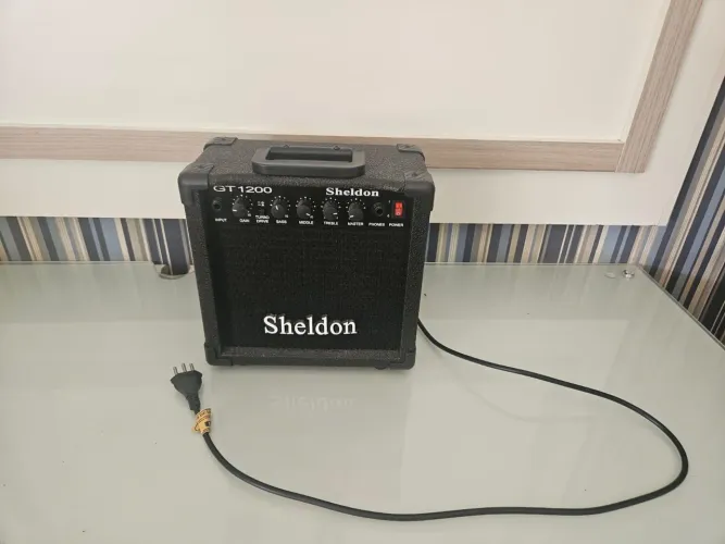 Kit tagima 500, guitarra, amplificador, bag, paletas e acessórios. Aceito parcelamento