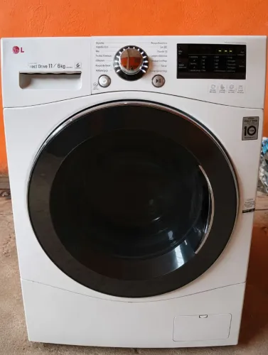 LAVA E SECA 11 KILOS LG PRIME TOUCH