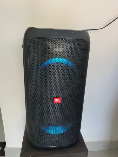 JBL partybox 100