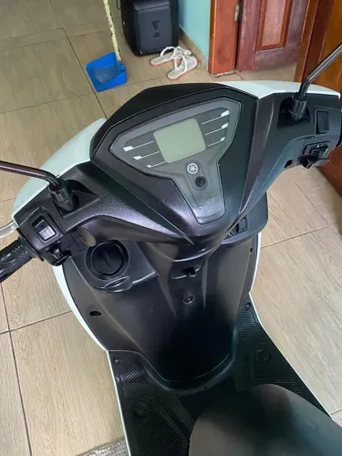 Moto fluo em ótimo estado