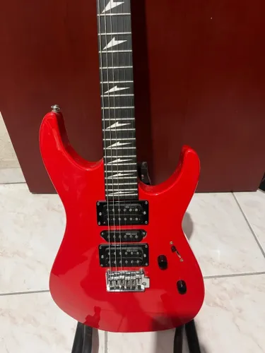 Vendo linda guitarra ESP LTD MT-130