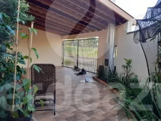 Casa com 3 dormitórios, sendo 1 suíte com espaço para closet  Central Park, Monte Mor/SP.