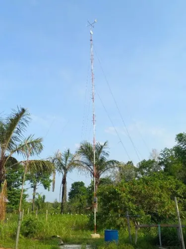 Torre de telefone ou Internet 