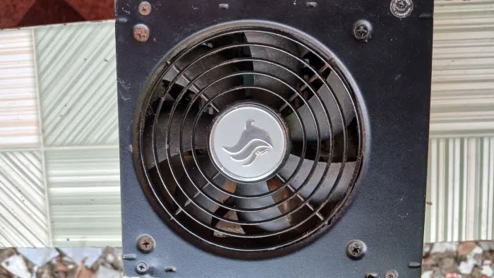 Fonte pichau de 500w da nidus,funcionando perfeitamente