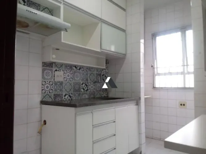Apartamento com 2 dormitórios à venda, 55 m² por R$ 298.000,00 - Sagrada Família - Belo Ho