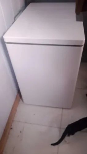 Vendo freezer Midea 200 litros