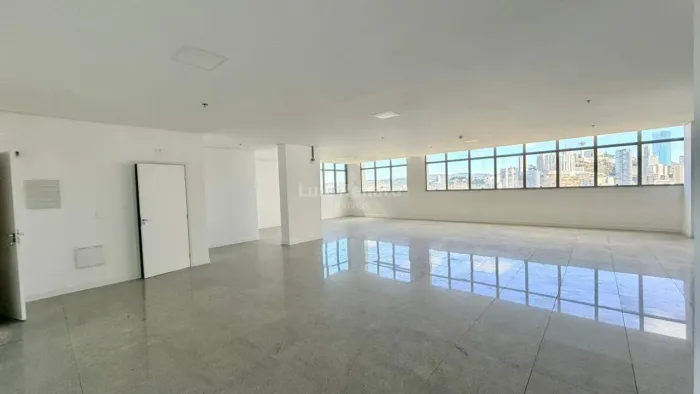 Sala comercial para locação área aproximada de 213 m² Vila da Serra