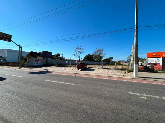 Terreno à Venda e Locação no Bairro Joáia Tijucas/SC | 2.099,94 m²