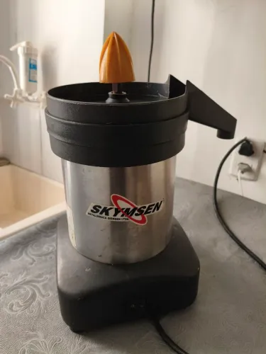Espremedor de Suco EXB-N 0,25 cv em Aço Inox Bivolt Skymsen