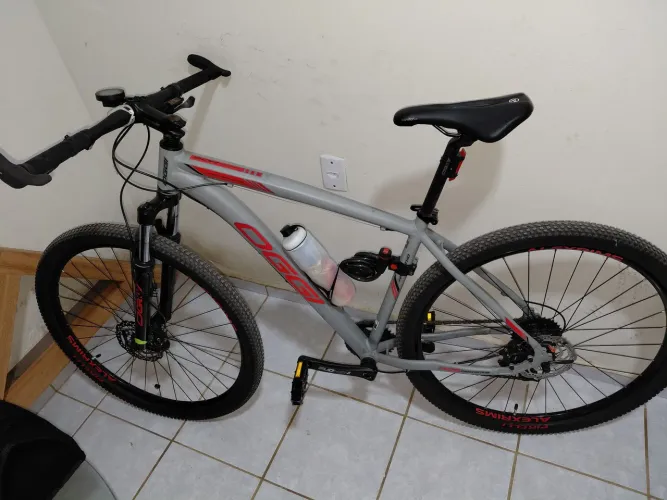 Vendo bicicleta oggi a29, toda revisada e com documento..