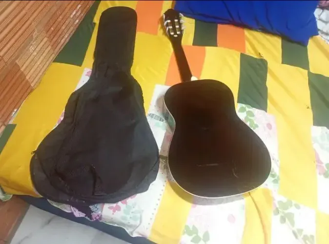 Vendo violão md-36bk Madrid tamanho compacto 3/4