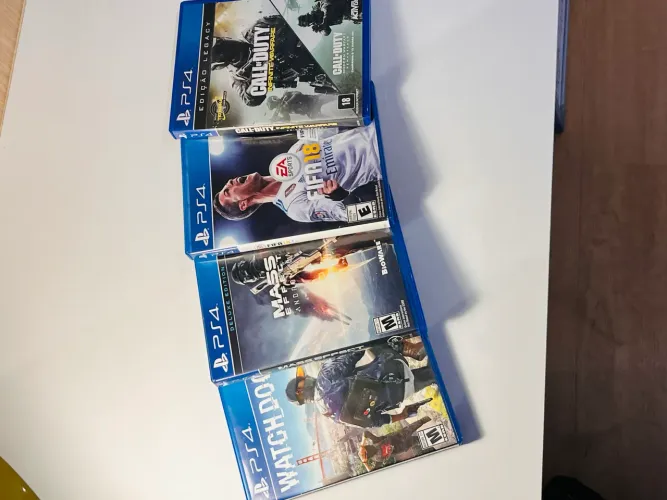 kit com 4 jogos (CD) para ps4