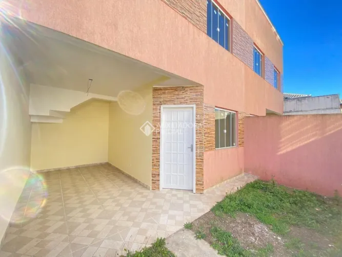 Sobrado novo à venda no Sítio Cercado.