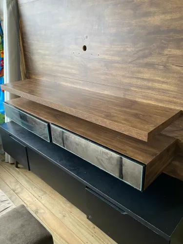 Painel MDF com gavetas 