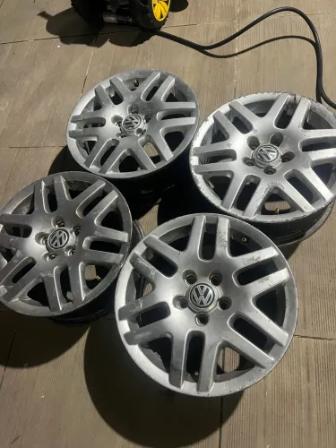 Vendo Roda Original VW