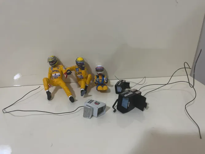 Ayrton Senna Coleção Boxes F1 Miniaturas
