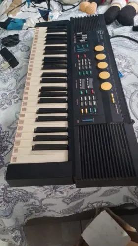 Vendo esse teclado valor 100rs