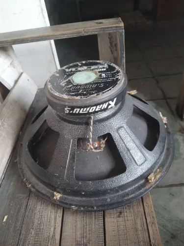 Alto falante usado vendo tudo funcionando 