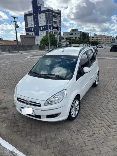 Fiat Idea Essence 1.6 Flex 16V 5P 2016