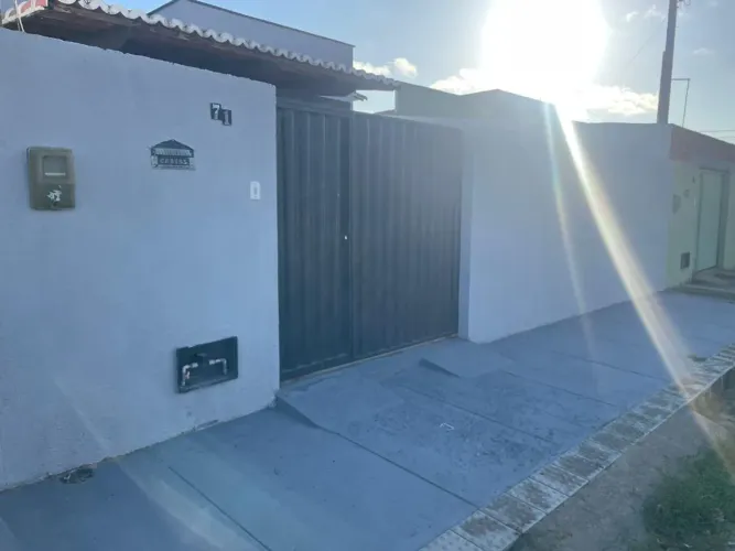 Casa com 2 Quarto(s) e 1 banheiro(s) para Alugar, 60 m² por R$ 600 / Mês