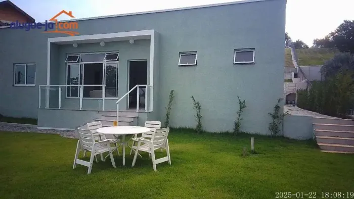 Casa térrea para Alugar ou Vender no Condomínio Mirante do Vale com 3 suítes e 350 metros.