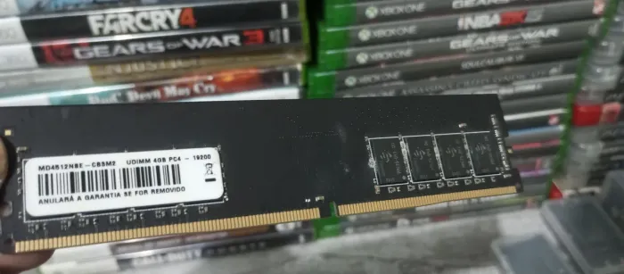 Memória RAM 4 GB DDR 4