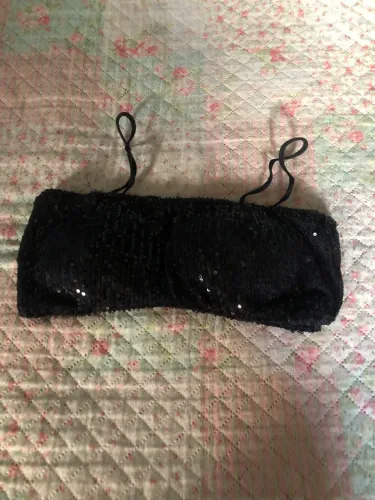 Cropped preto