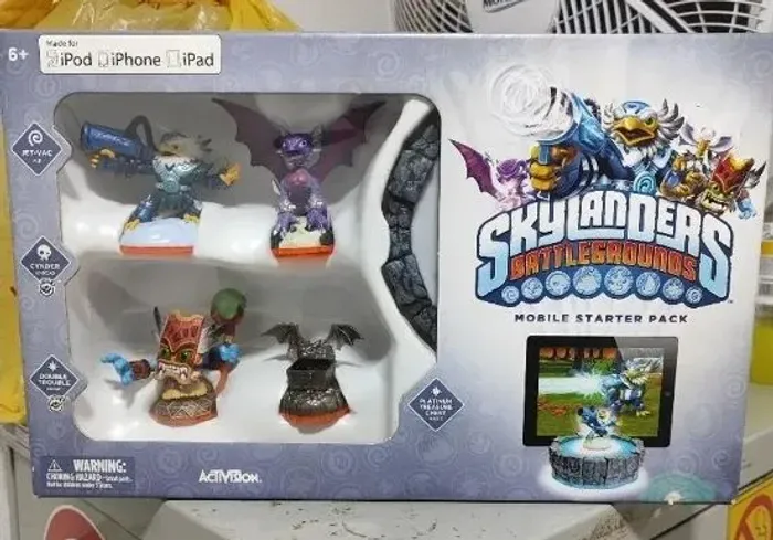 Bonecos Skylanders Battlegrounds - Mobile Starter Pack