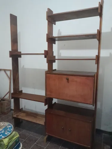 Estante antiga para restaurar