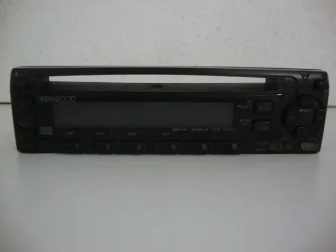 Frente Toca CD Marca Kenwood Modelo KDC-S3007.