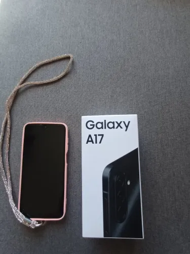 Celular A 17 a venda 