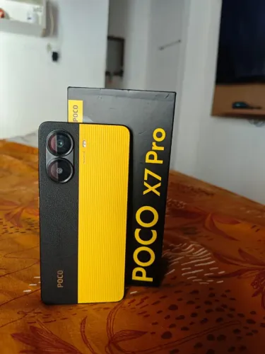 Poco X7 256gb completo com nota fiscal ainda n garantia 