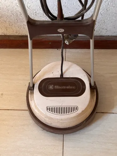 Enceradeira Electrolux