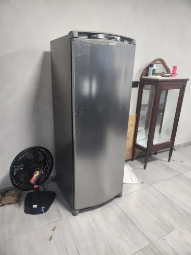 Geladeira como se fosse nova
