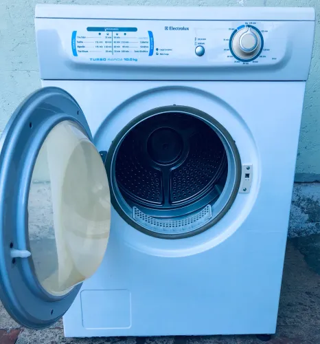 Secadora de roupa Electrolux STR10