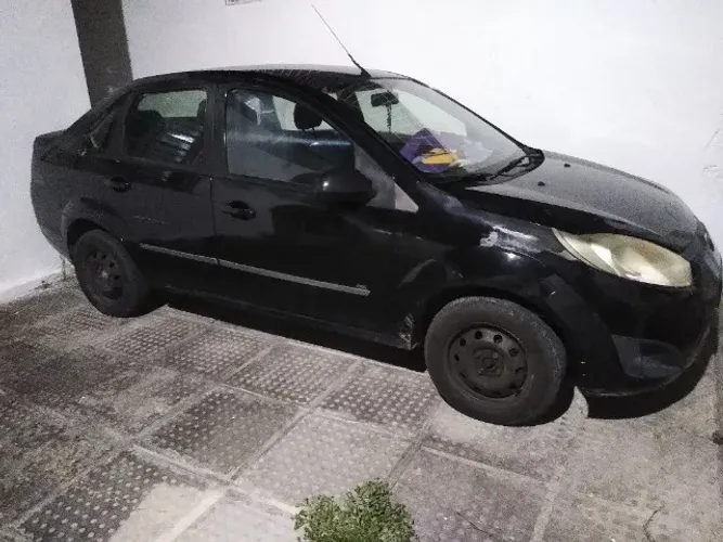 Ford Fiesta Sedan SE 1.0 8V Flex 4P 2014