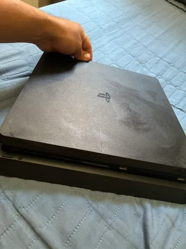 PS4 slim 1TB