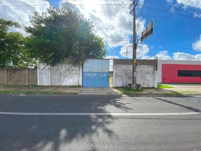 Aluga-se Terreno Bairro Marques