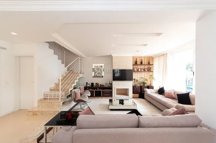 Casa em Condomínio de 270m² - Orleans - Curitiba/PR.