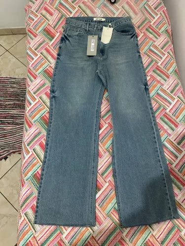 Vendo 3 calças jeans novas, nunca usadas. Otima qualidade