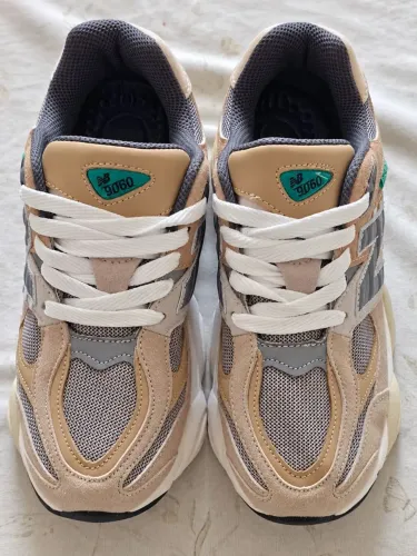 Tênis New balance 9060