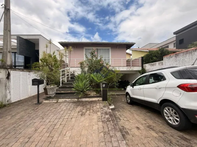 Casa com 4 Quartos para alugar, 240 m² por R$ 10.230/mês - Condomínio Aruã - Mogi das Cruz