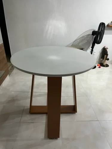 Mesa de jantar redonda