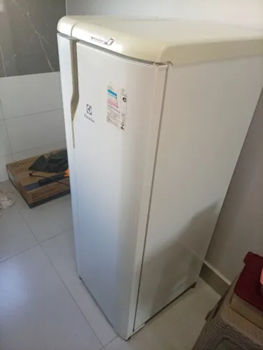 Geladeira Electrolux Branca Conservada - Funcionando Perfeitamente