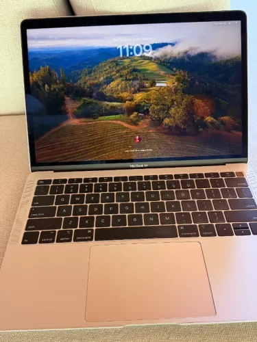 MacBook Air 13,3? Silver (EUA) - 8GB / 128GB - Excelente