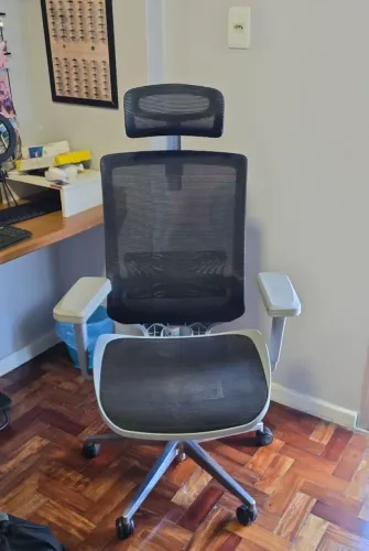 Cadeira de escritório Comfy (retirada na Penha)