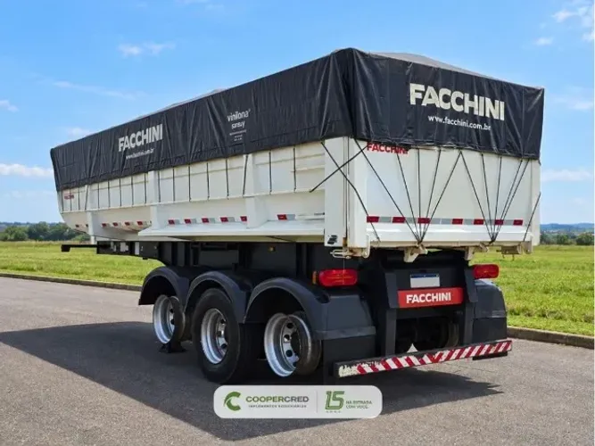 Basculante Facchini 2023/2023 25 M³ 3 Eixos