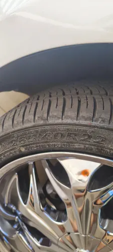 Rodas aro 22 com pneus novos 