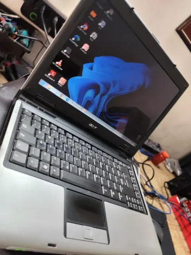 Notebook Acer Dual Core 3 Gigas Memória HD 80 Gigas Somos Loja