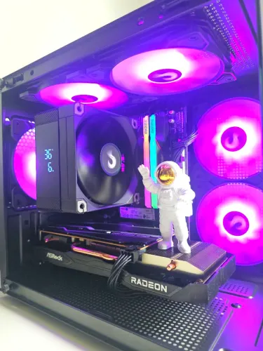 PC Gamer!  Ryzen 5 5500 + RX7600 + 16GB DDR4 + 512Gb NVME!!!